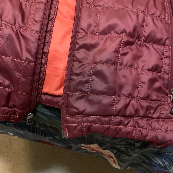 COPY - Woman’s Patagonia jacket - Picture 3 of 4